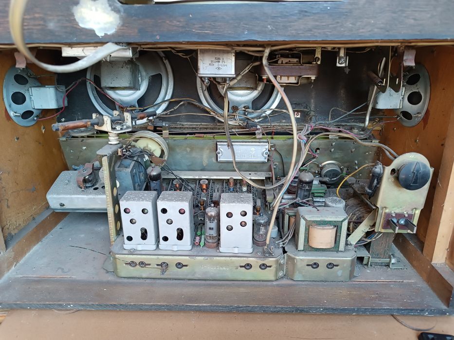 Радіола програвач пластинок Latvija 1965