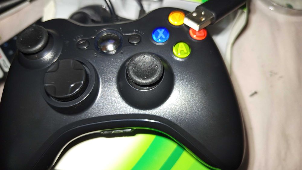 Comando para Xbox 360 / PC (com fio USB) - Novo