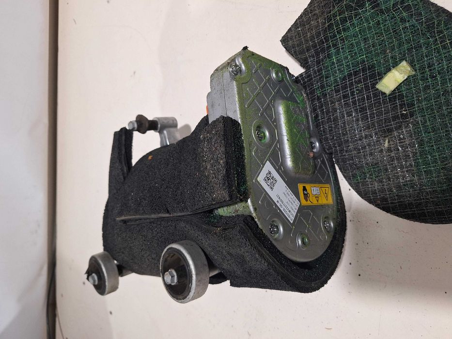 Компрессор кондиционера Tesla Model 3 / Y з 2021