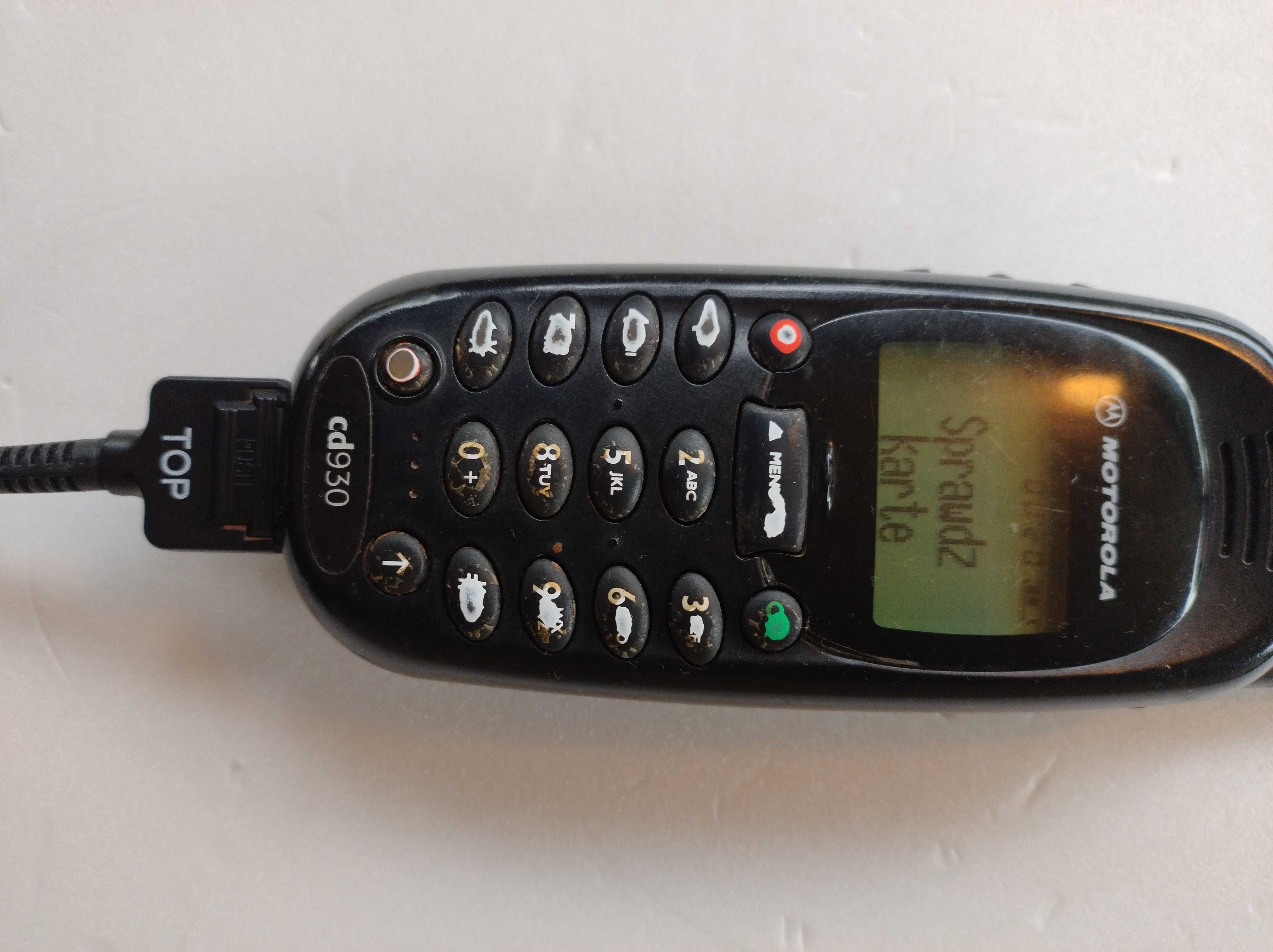 Motorola cd 930 z ładowarką.