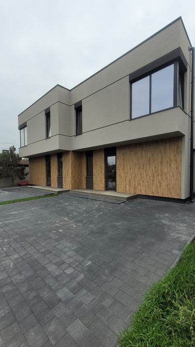 Дуплекс в затишному місці .Золоті ключи.