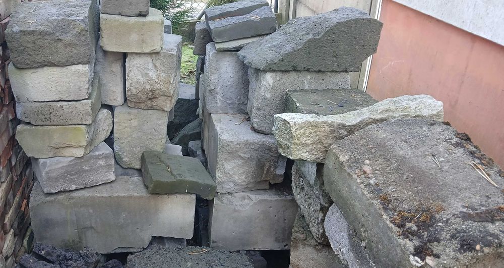 Gruz, Pustaki, Trelinki, Bloczki betonowe