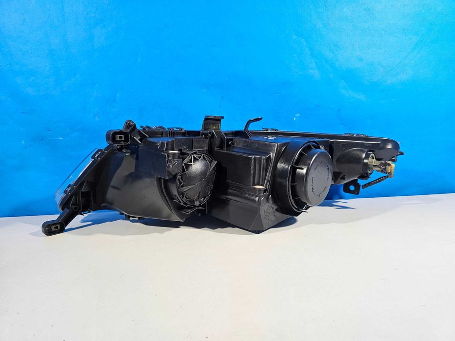 Honda Civic VIII 8 Ufo Lampa Przód Przednia Prawa H1 EUROPA Stan BDB