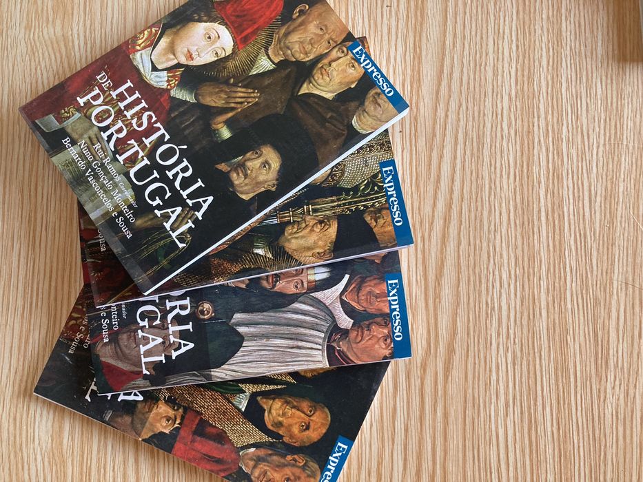Livros da coleção “Historia de Portugal” do jornal Expresso
