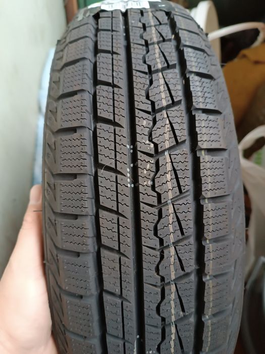 Продам 2 зимових ската