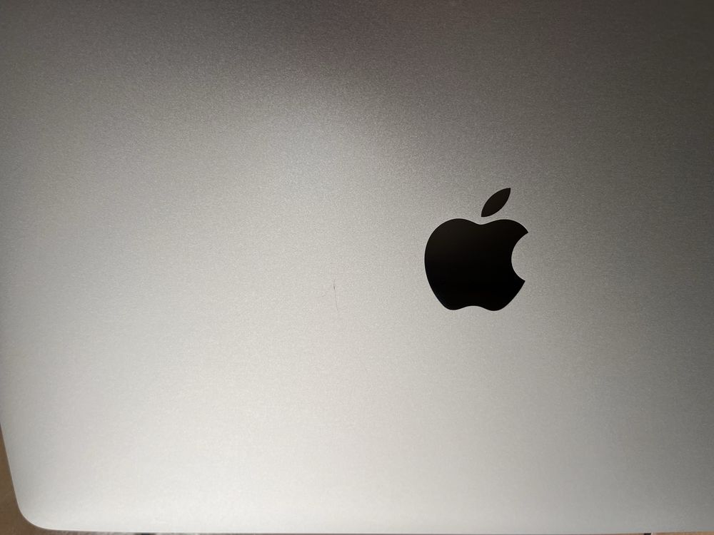 macbook pro 13 m1 16/512