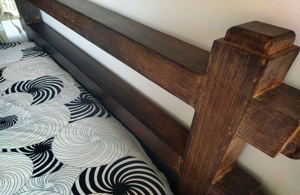 Cama de casal em madeira Peroba-rosa do Brasil