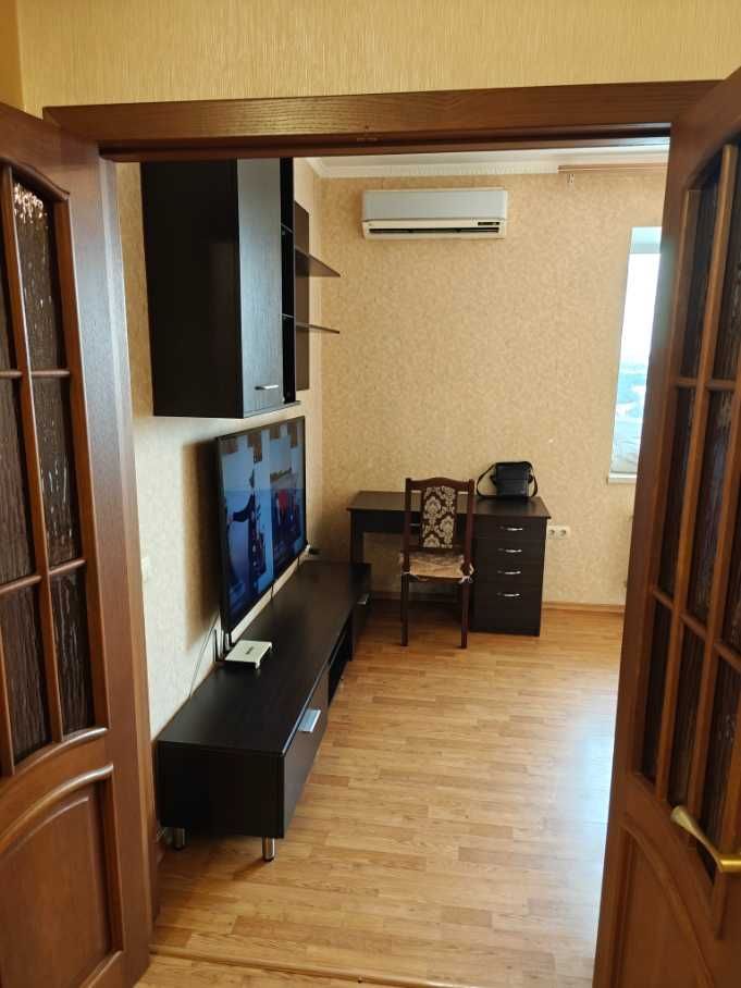 Сдам 2-х Ком квартиру долгосрочно, Черемушки дом Мебели
