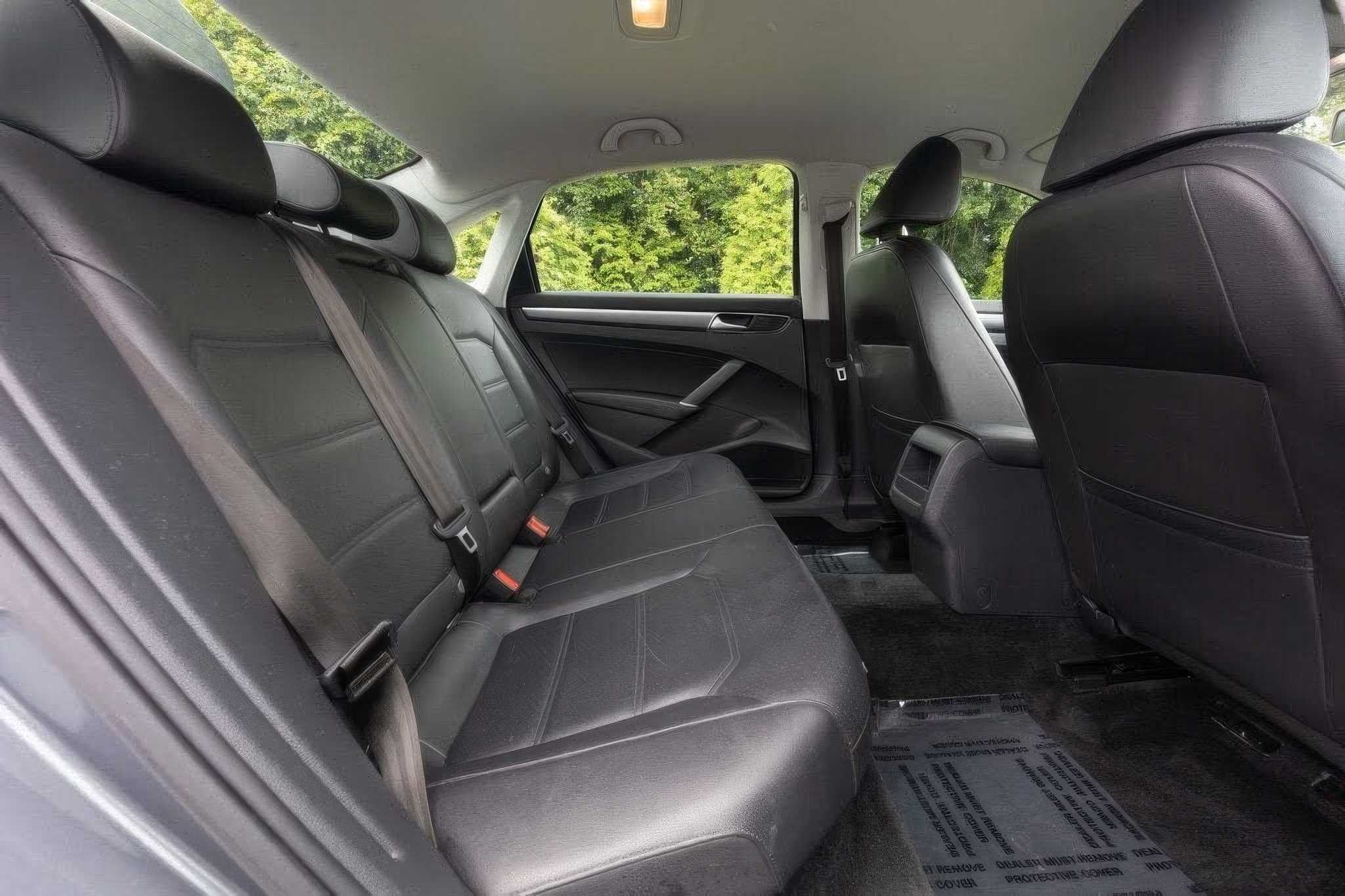 2018 Volkswagen Passat 2.0T R-Line