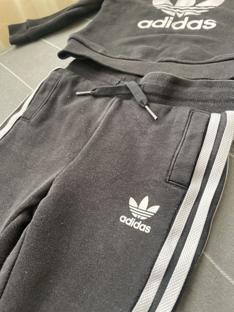 Костюм Adidas на 6 - 9 мес