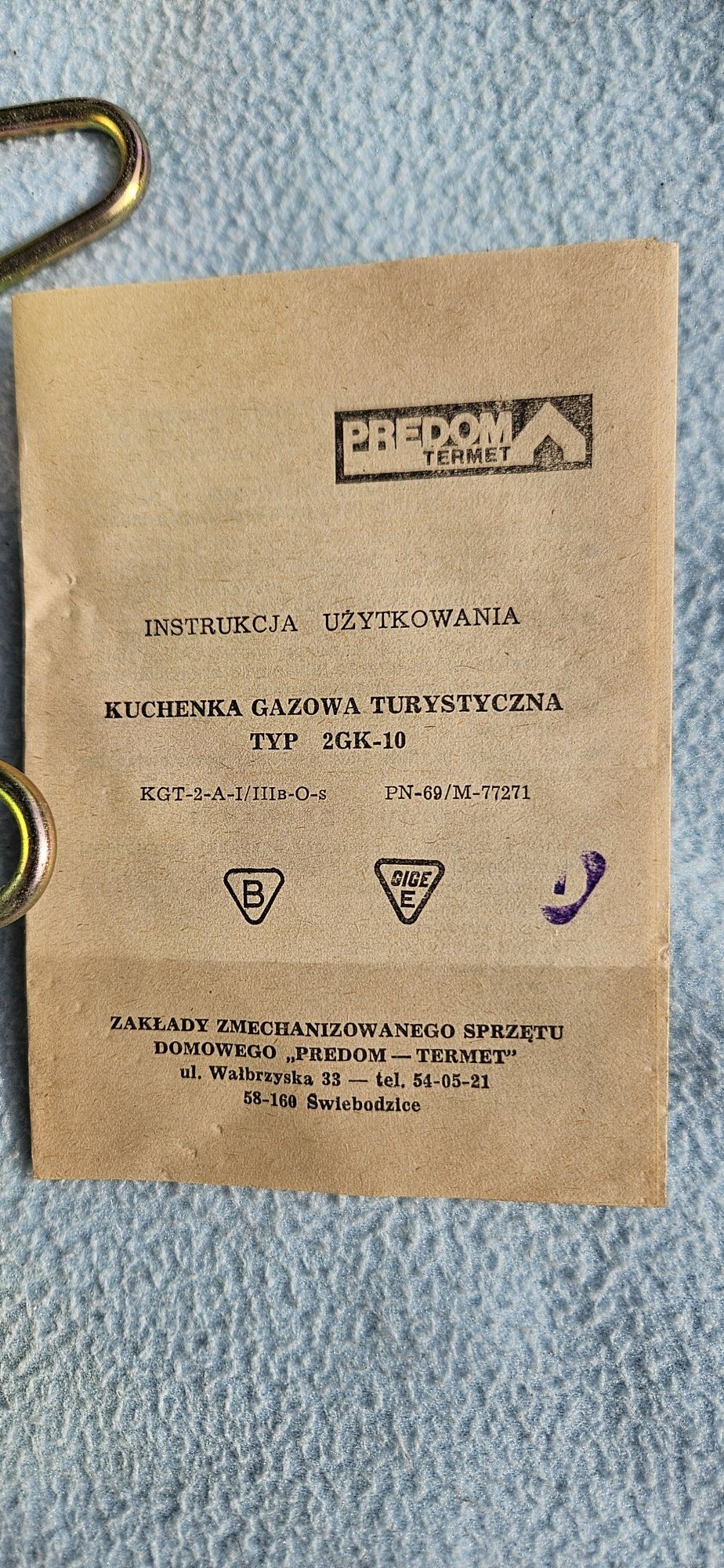 Kuchenka turystyczna na butlę gazową
