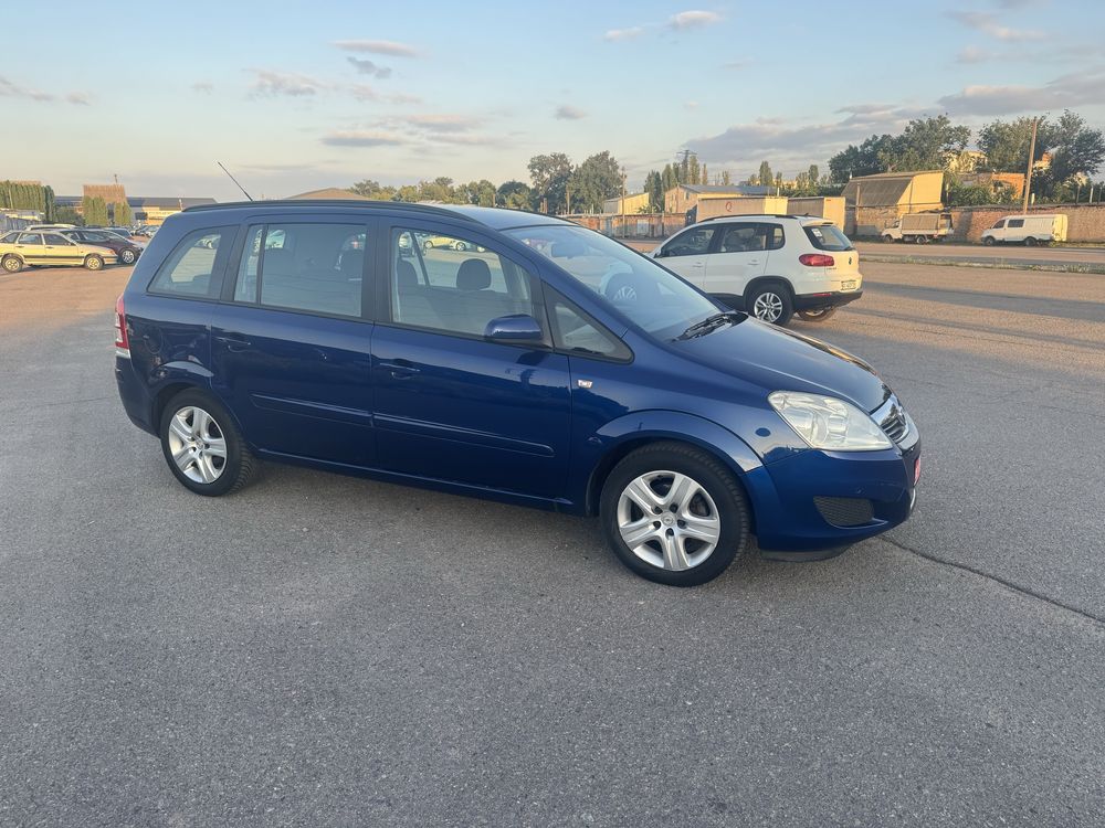 Opel Zafira 1,6 бензин 7 місць