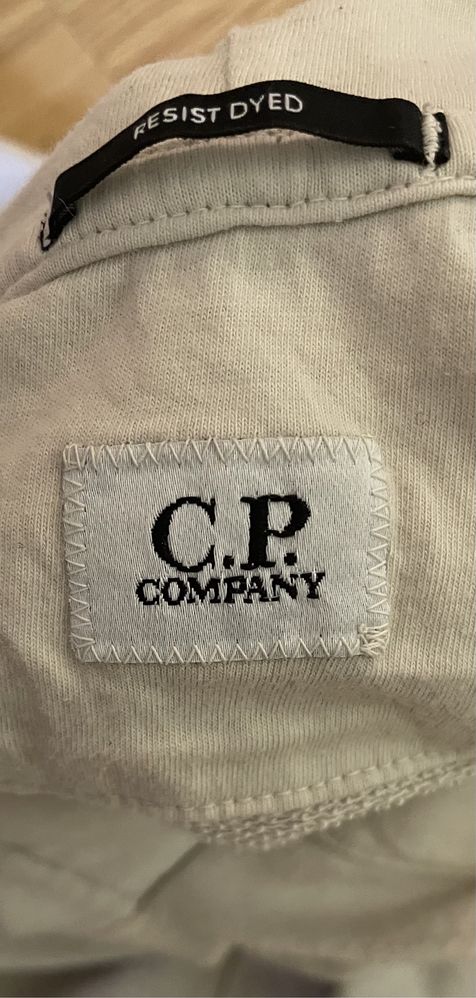 худи c.p. company