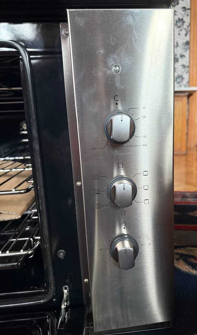 Продам новый электрический духовой шкаф Hotpoint-Ariston 90 см