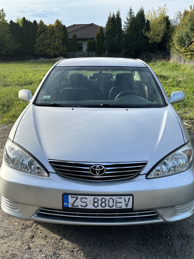 Toyota Camry z 2005 roku