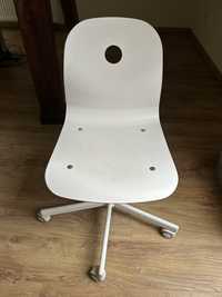 Krzesło białe obrotowe do biurka biura Ikea