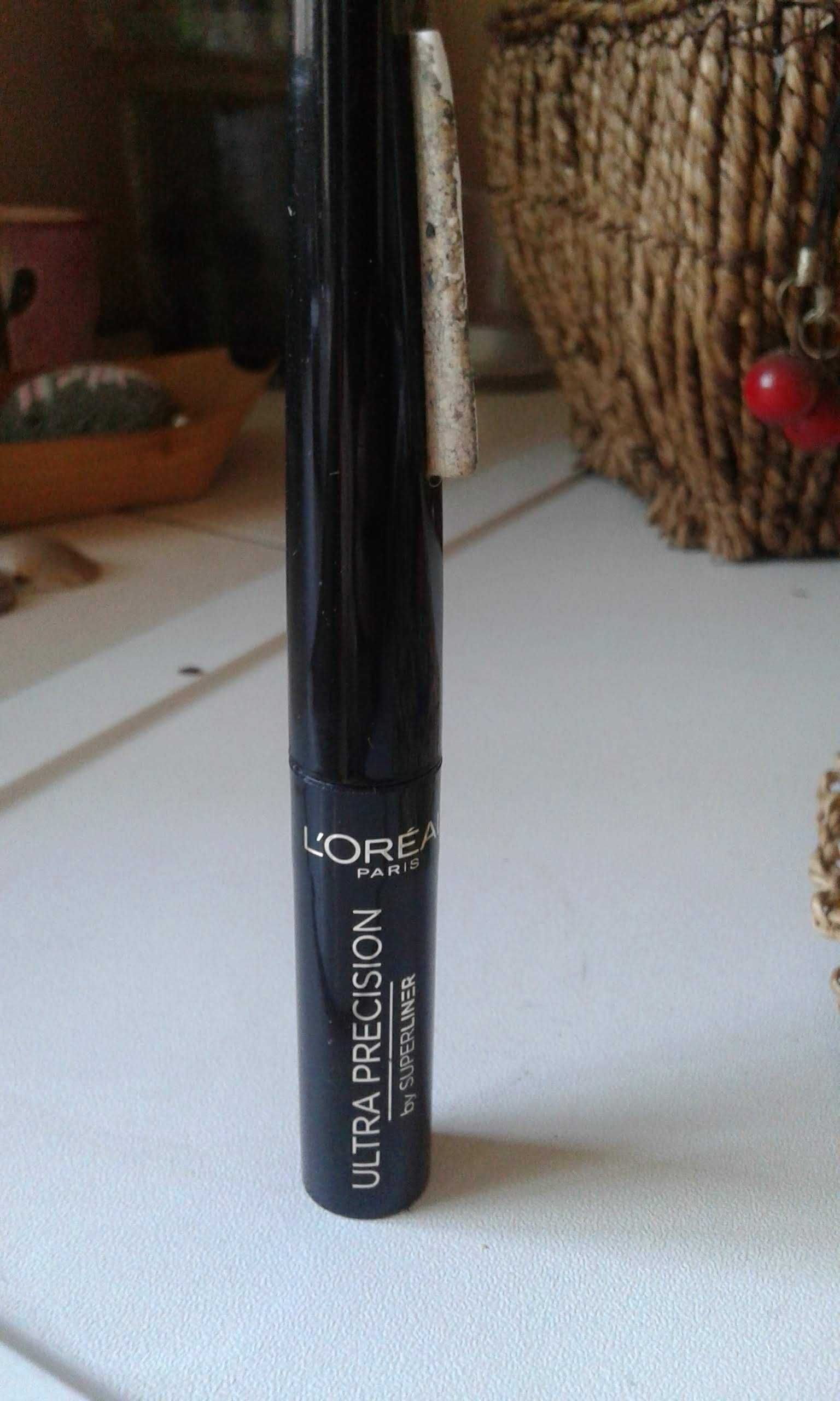 Eyeliner L'Oreal brazowy