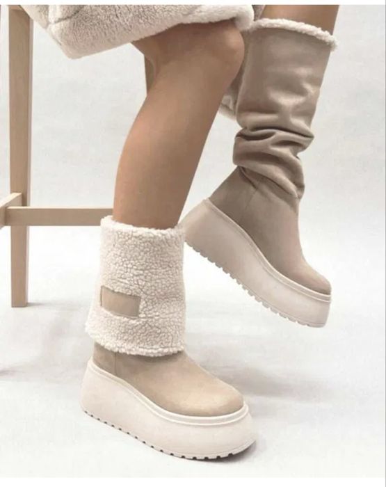 Чоботи жіночі бежеві