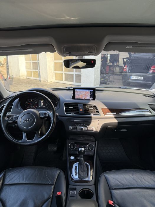 Продам AUDI Q3 quattro