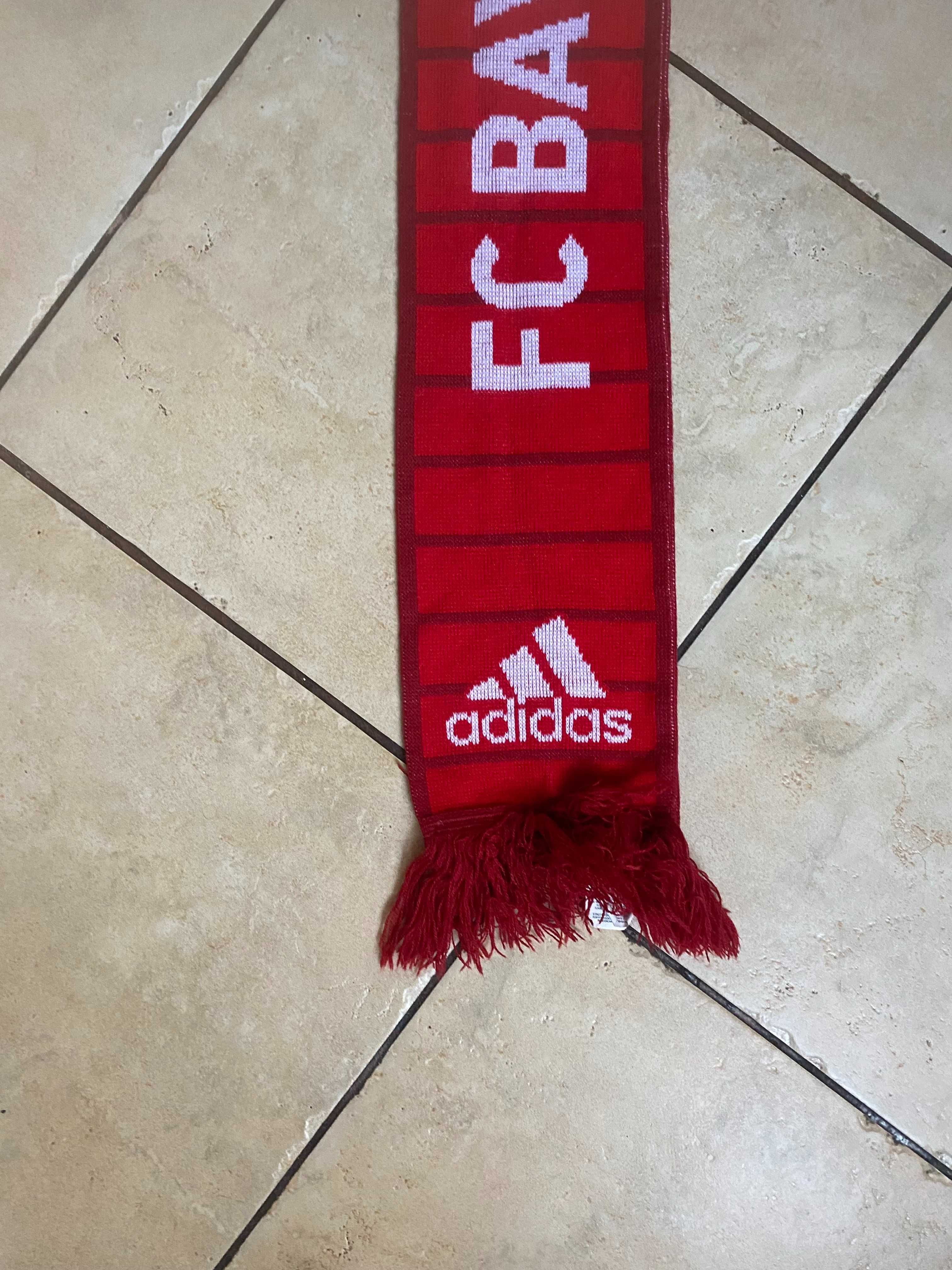 Szal piłkarski BAYERN MONACHIUM F.C. Adidas - UNIKAT