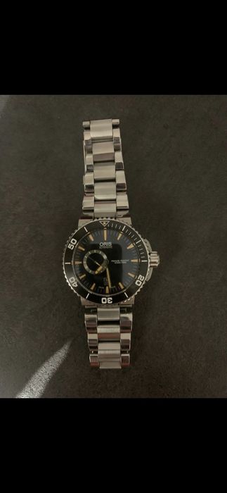 ORIS Aquis Small Second Date
