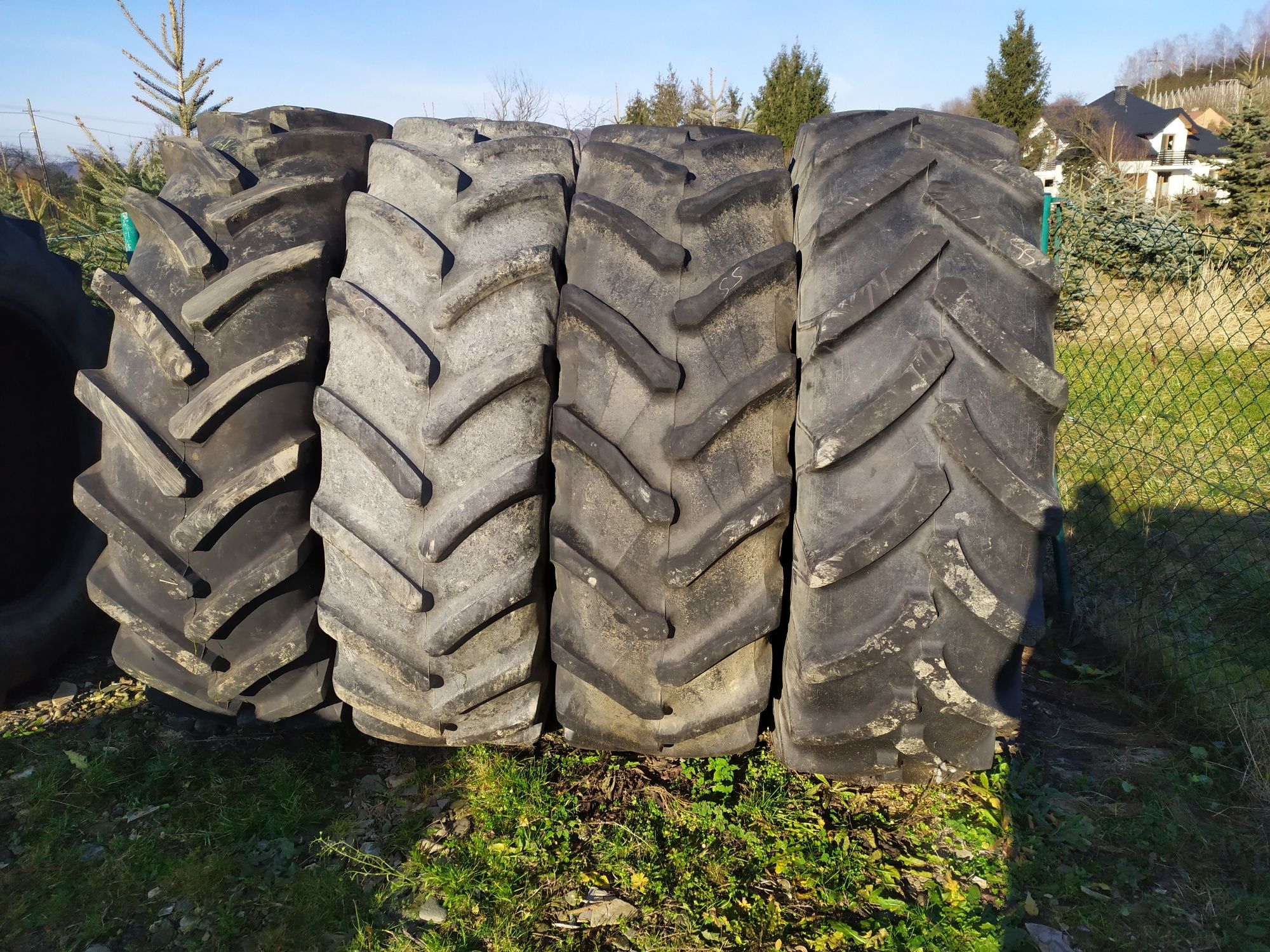 Opony Używane 20.8R42 520/85R42 70% Jasło