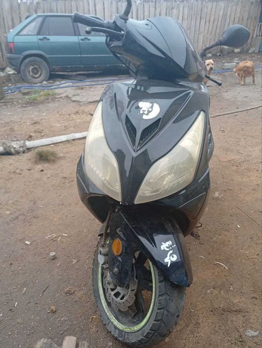Продам скутер 150 кубов