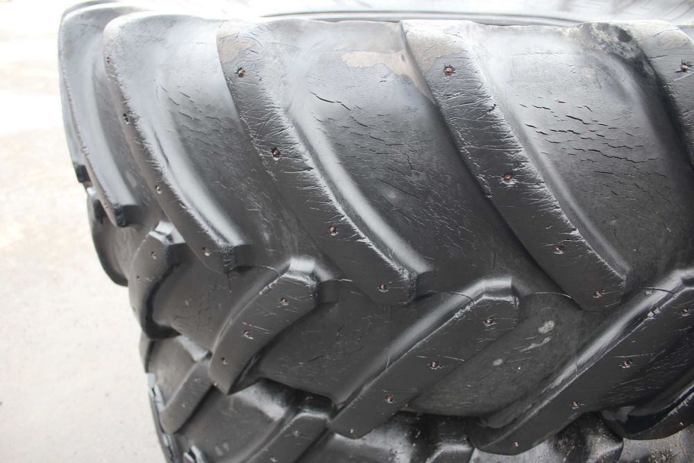 Opona 540 65 r28 cena za cały komplet 650 65 r38