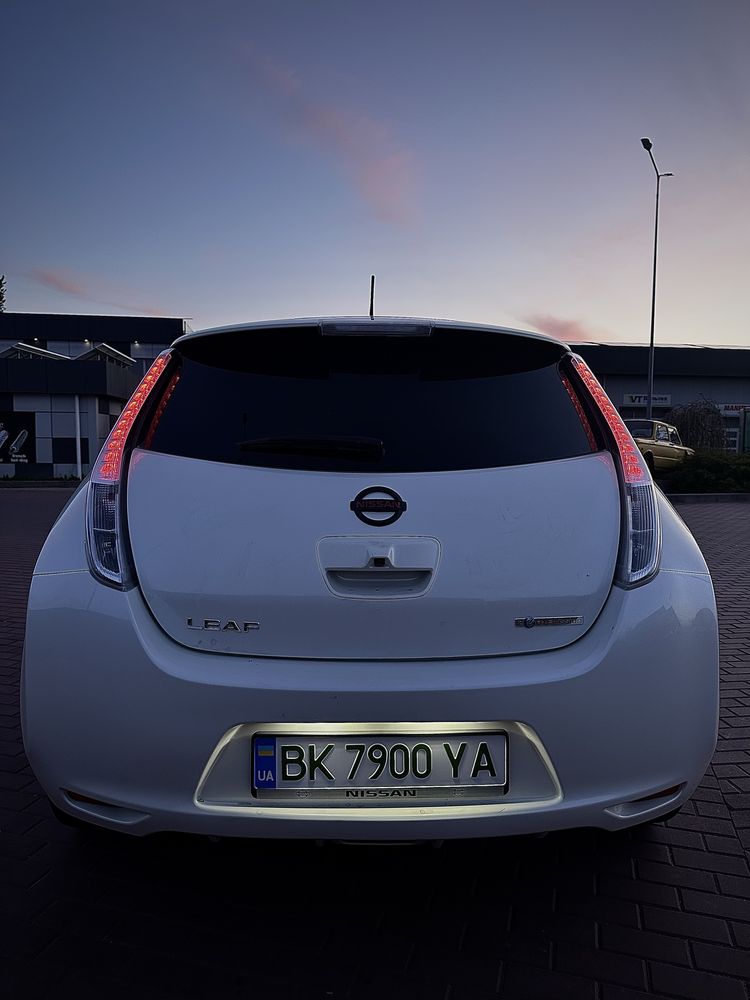 Nissan leaf з WEBASTO в продажі