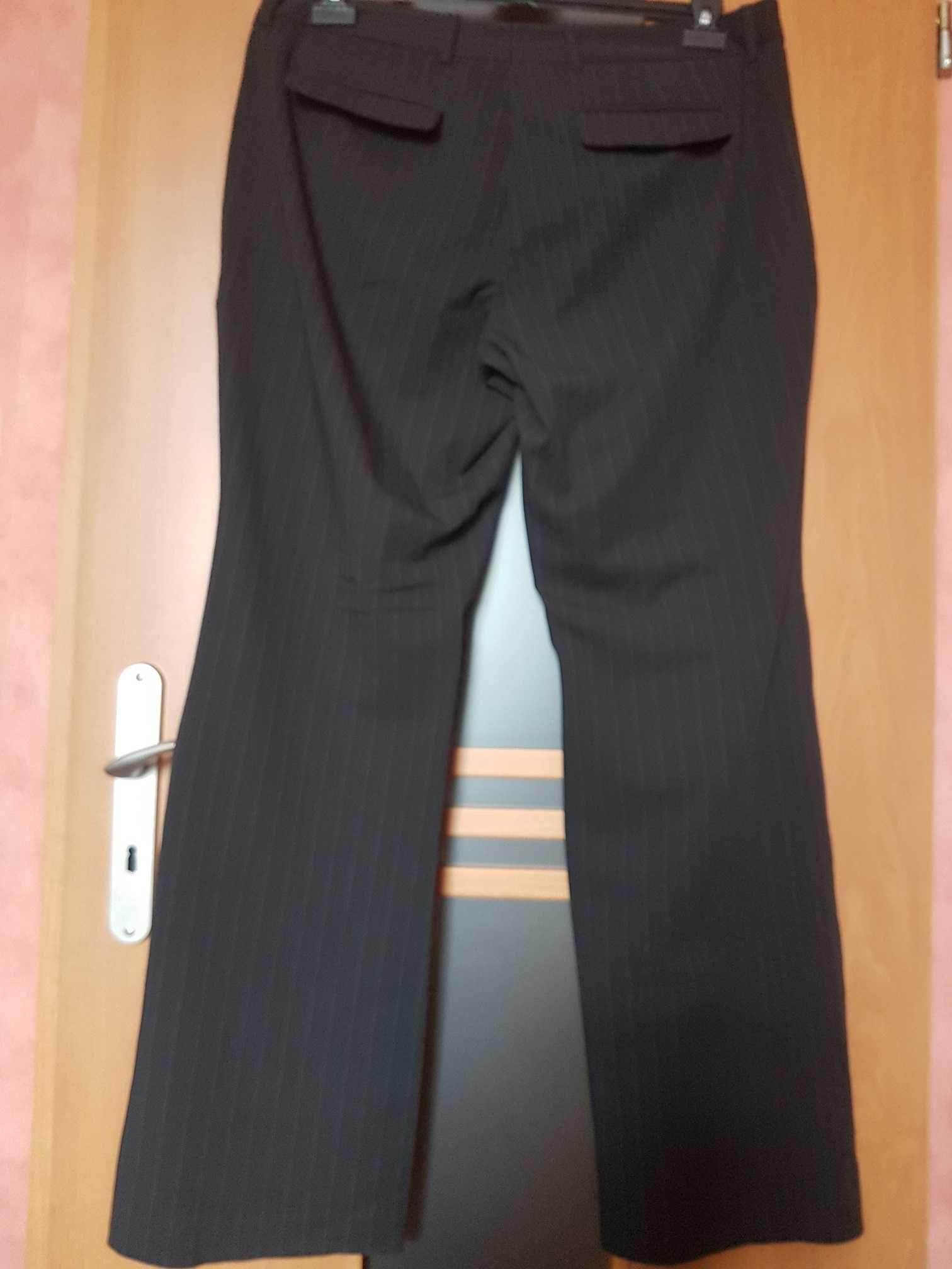 Spodnie czarne w delikatne prążki, kieszenie, jak nowe, H&M, r. XL
