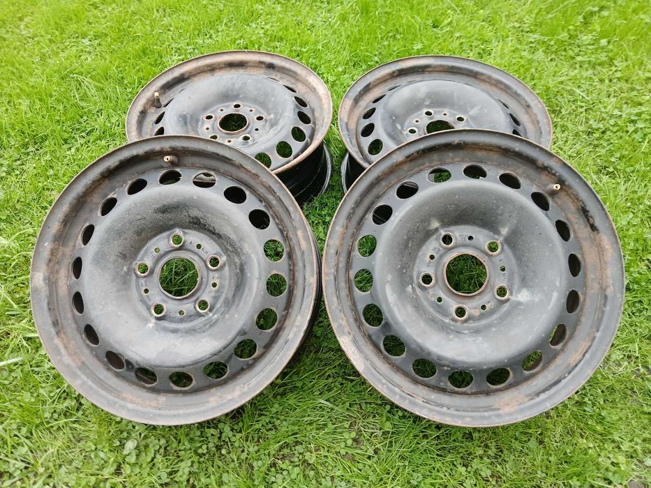 Felgi 15 5x112 VW Golf Passat Touran Caddy Octavia Audi A3 A4 Seat