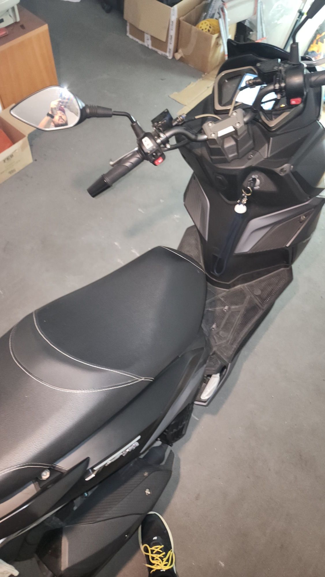 Vendo/troco moto sym jet 14 ano 2022.