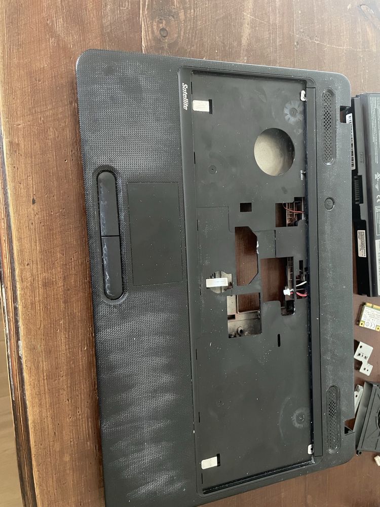 Toshiba satellite c650 części klawisze matryca topcase