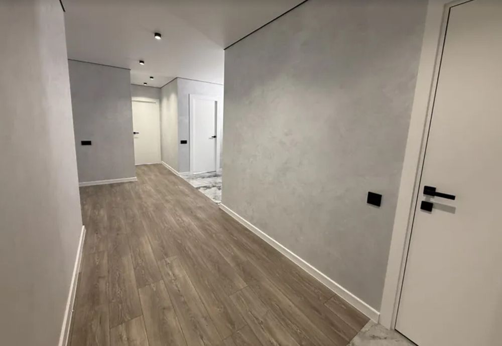 Продаж 2к квартири 67 кв. м на вул. Київська