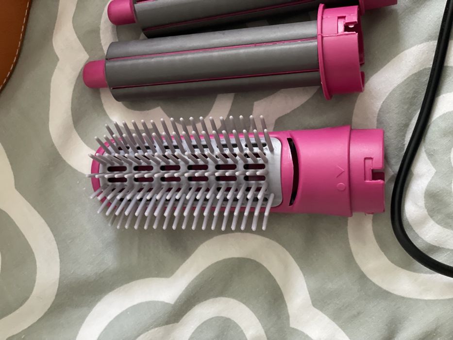 Продам фен з насадками