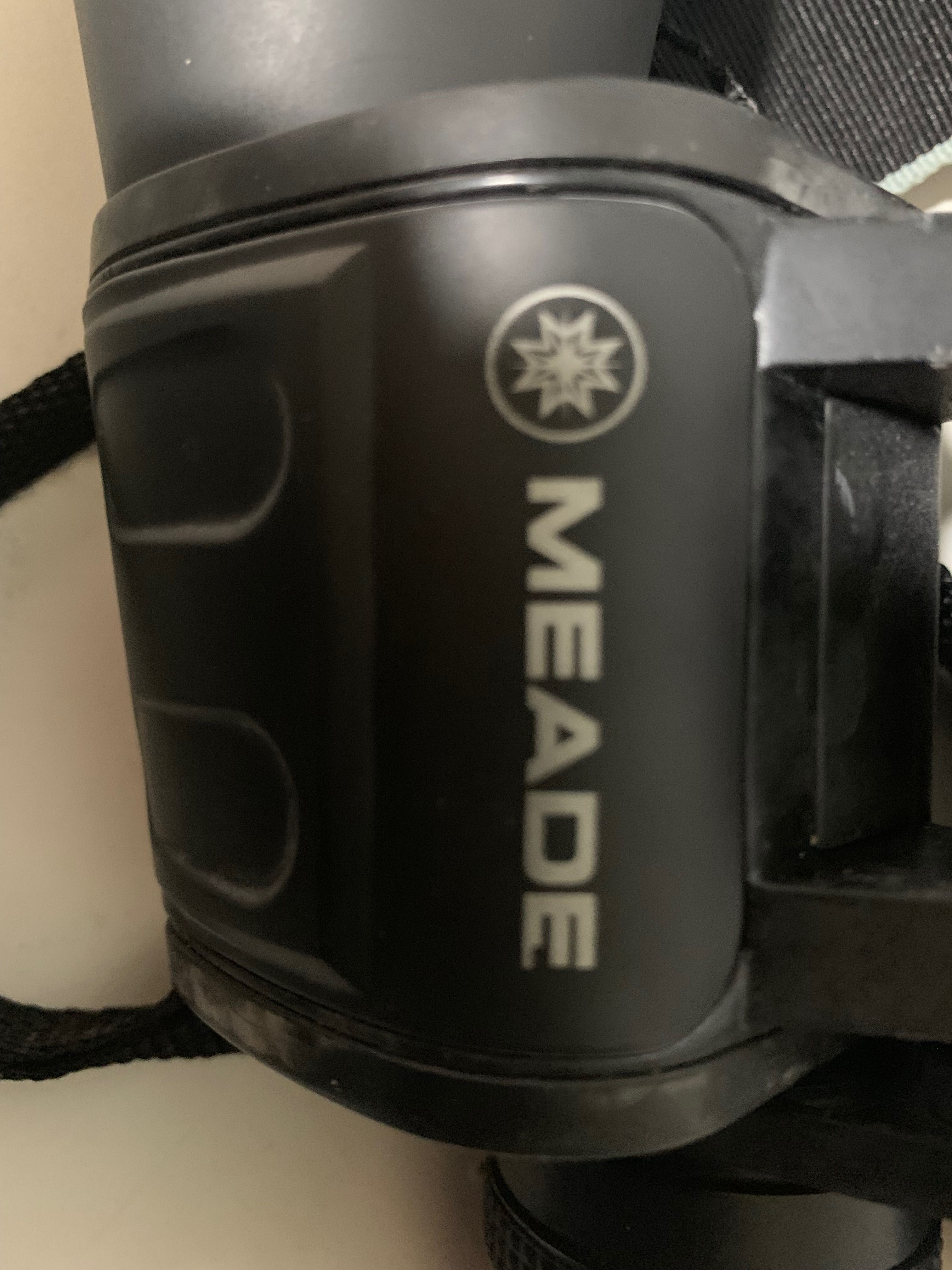 Binóculos Meade 10x50 novos