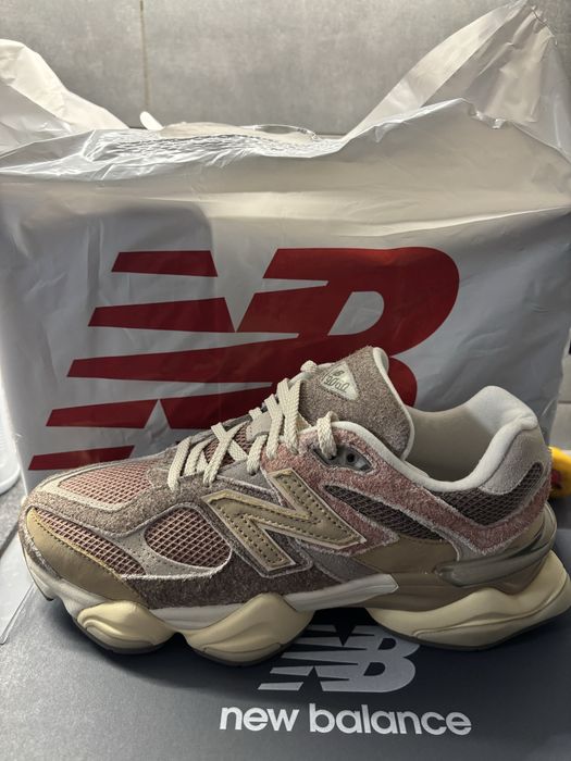 NewBalance 9060 ! 42(us8.5) , 42.5 (us 9)