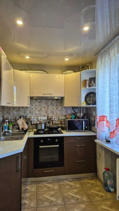 *ПРОДАЖ 3х кімн. кв-ри в Дніпровському р-ні, по вул. Днепровське шоссе