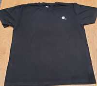Czarny t-shirt UPC.