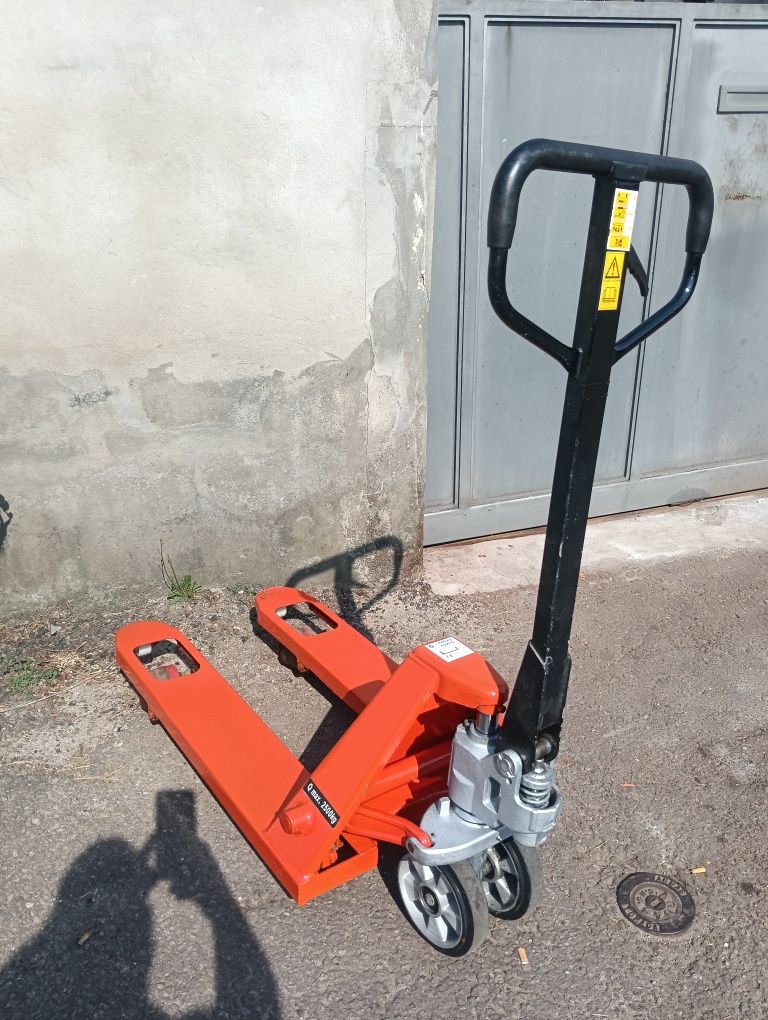 Porta paletes curto 80 cm roda dupla 2500 kg