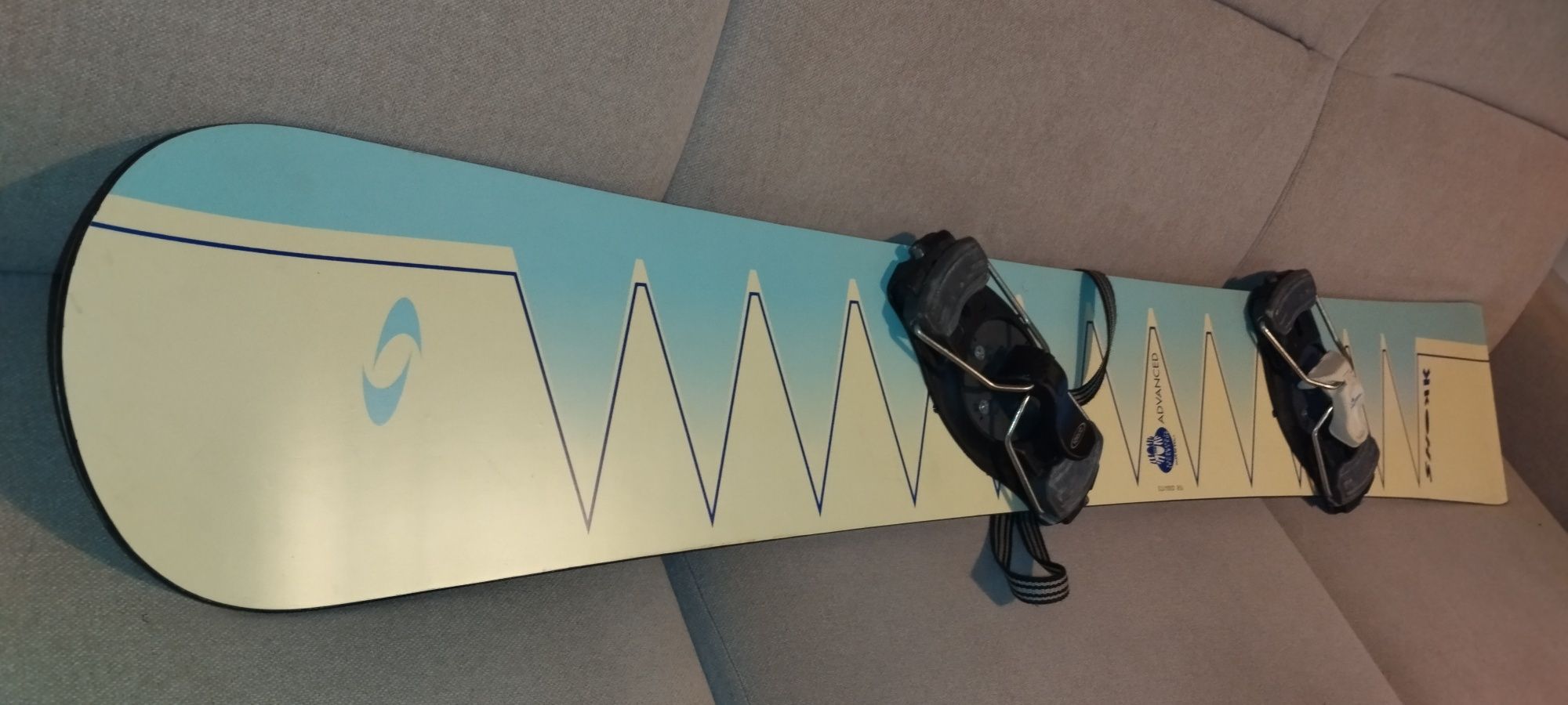 Deska snowboardowa SHOKK + wiązania OXYGEN 158 cm stan idealny