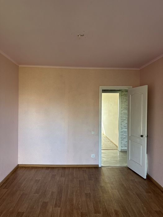 Продається тепла 2-кімнатна квартира м.Кривий Ріг , Інгулецький р-н