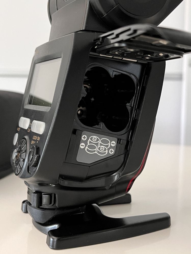Lampa reporterska Yongnuo Speedlite