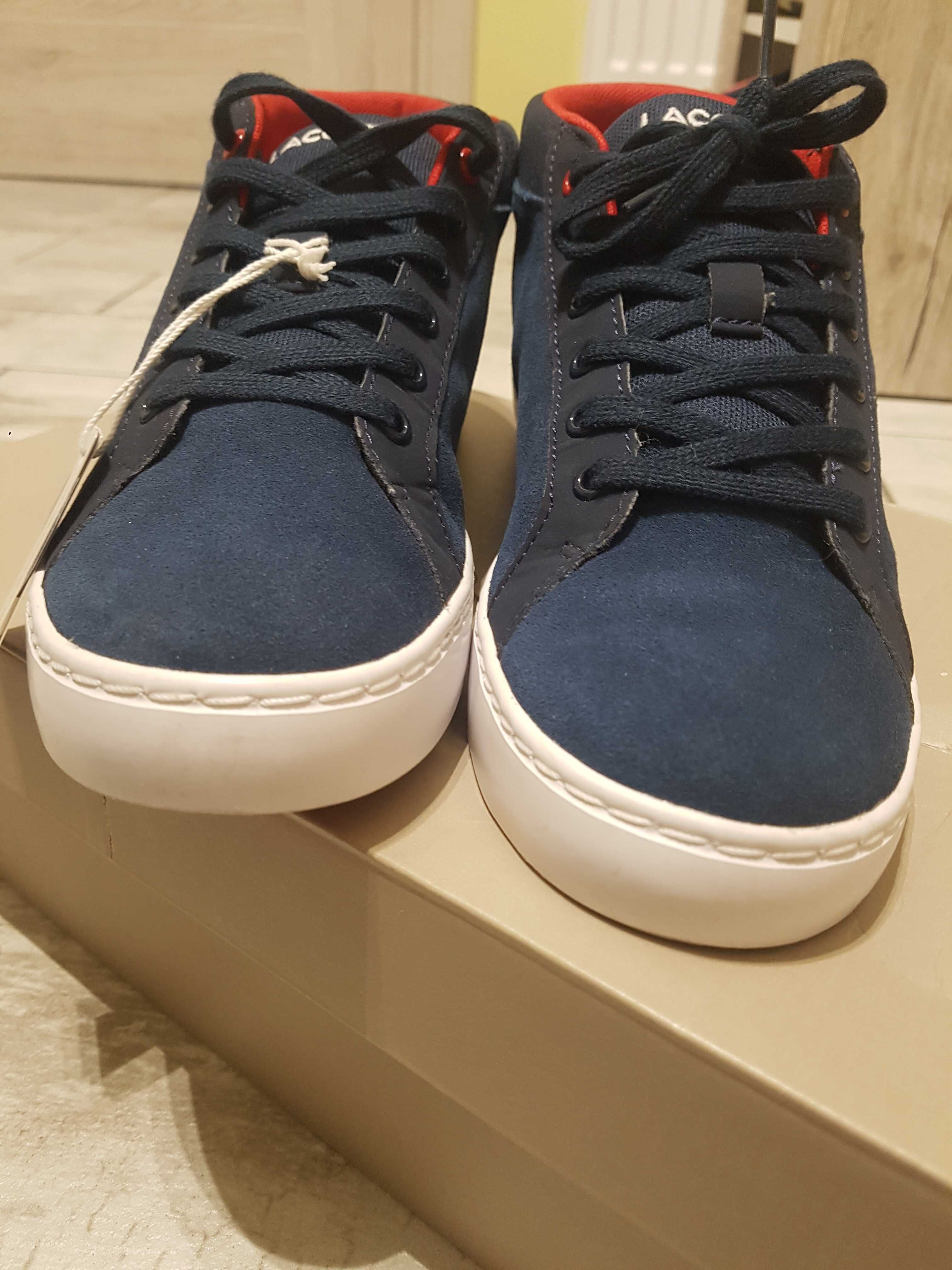 Buty firmy Lacoste.