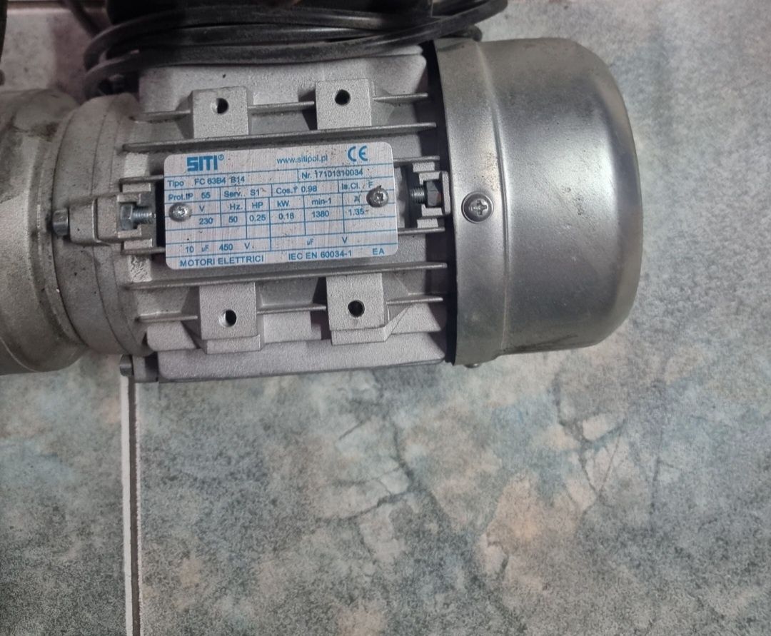 Silnik elektryczny 0 18 Kw 1400 obr./min. 230V B 14