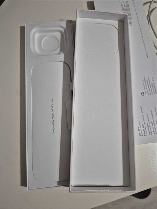 Apple Watch SE 2 GPS 44mm – pełny zestaw, działa idealnie