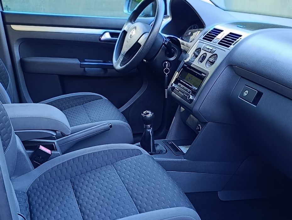 VW Touran 1.4tsi 140kM 2009r Nowy Rozrząd Nowy Olej Nowy Przegląd i OC