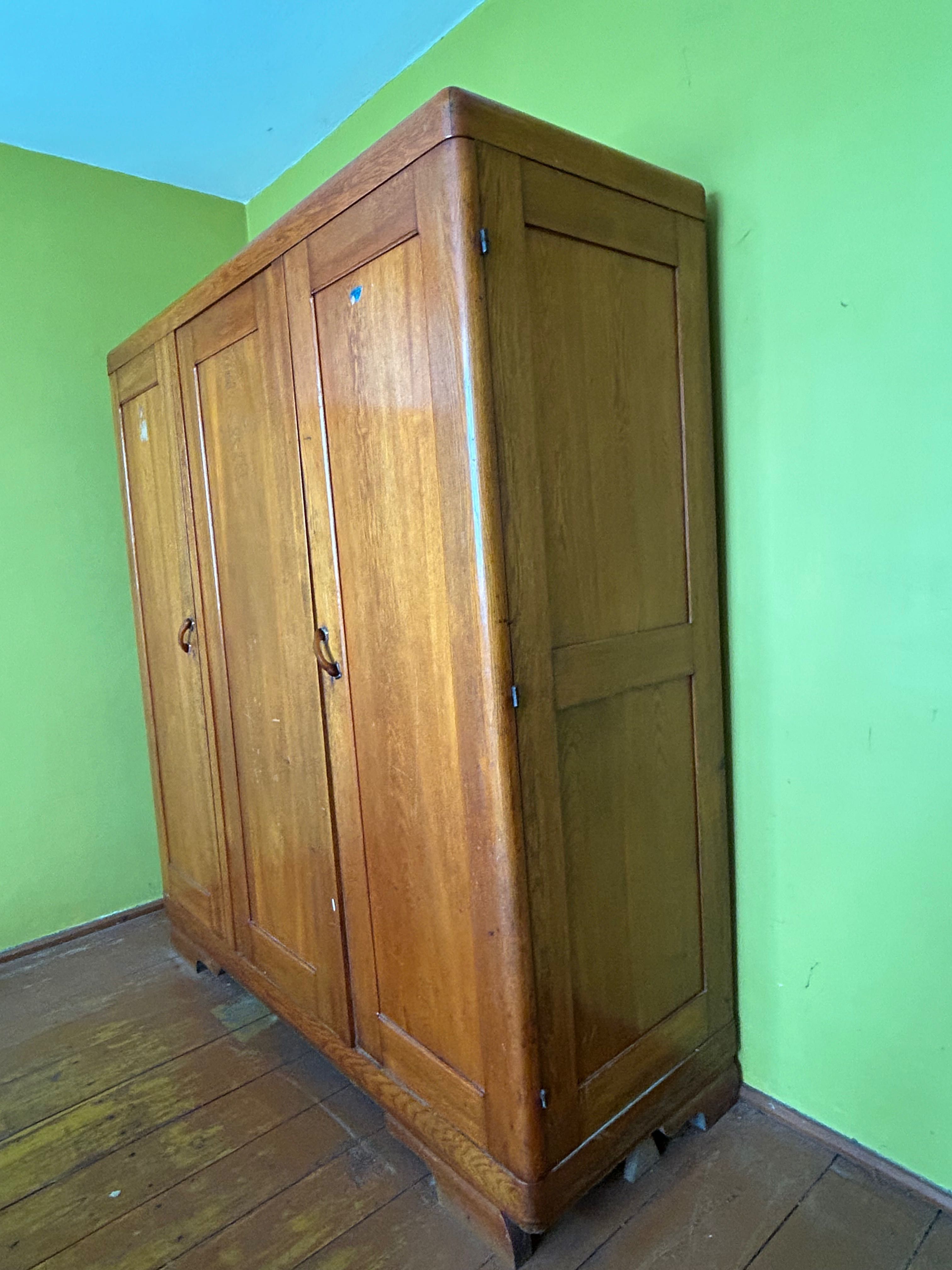 Szafa do sypialni vintage