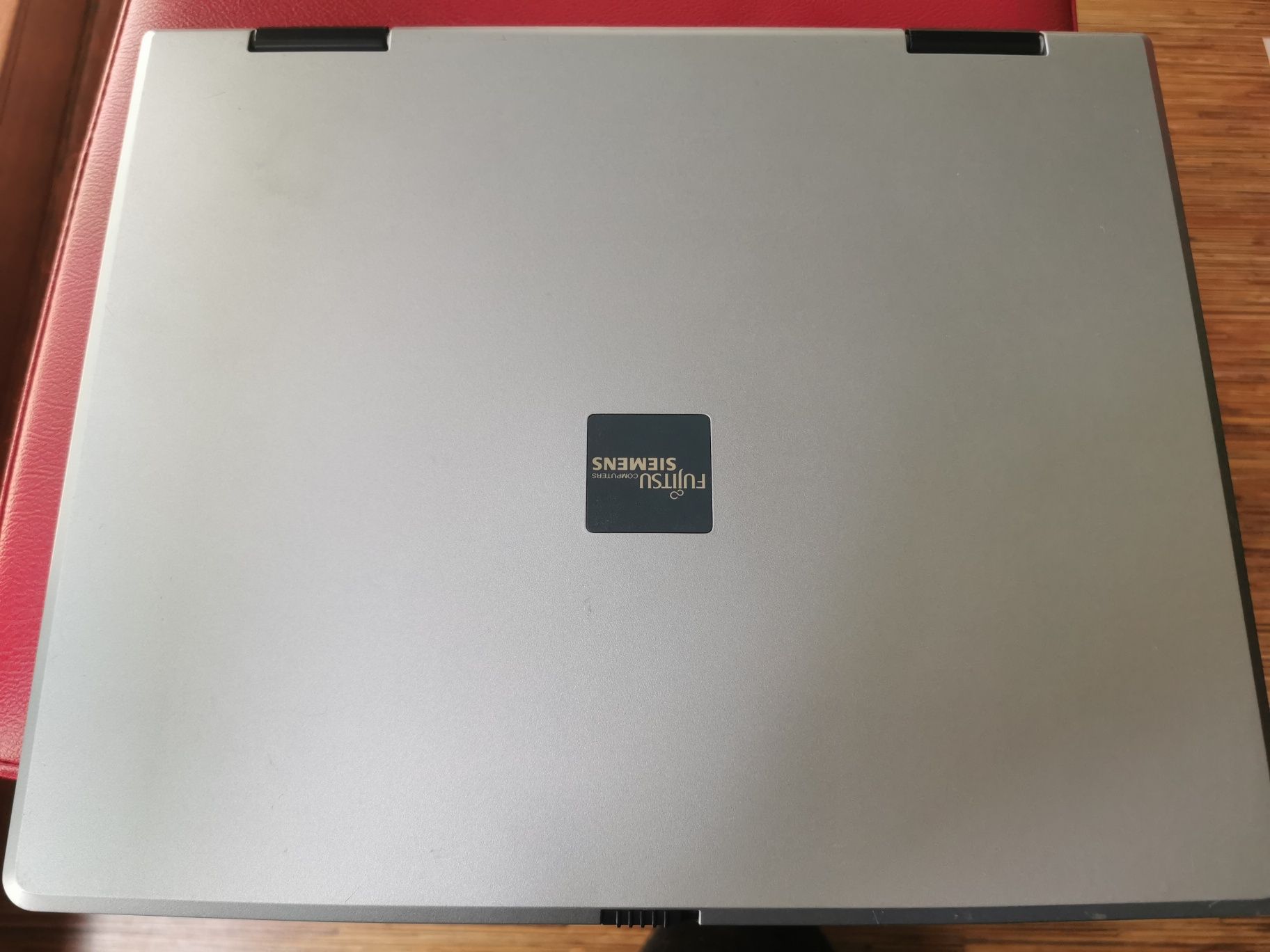 Laptop Fujitsu Siemens Amilo Pro v7010-uszkodzony