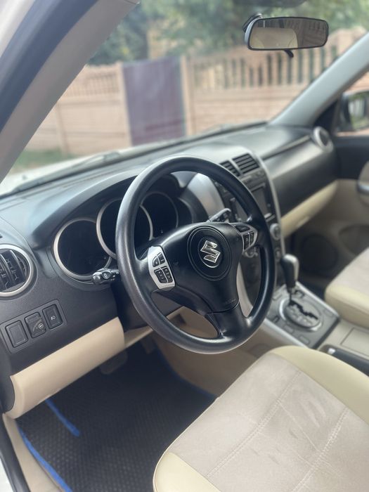 Продам свій Suzuki Grand Vitara